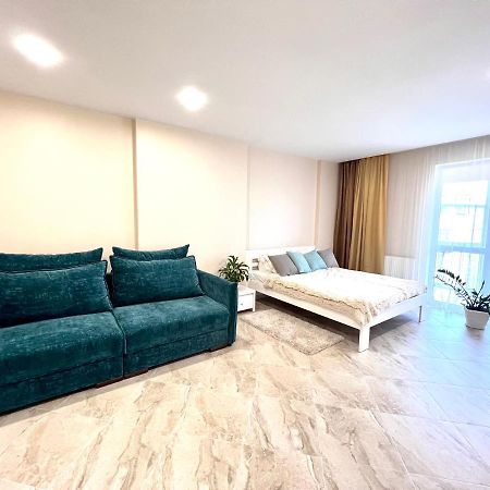 Osapart Romantic Apartment In The Complex Great Britain Lviv Kültér fotó