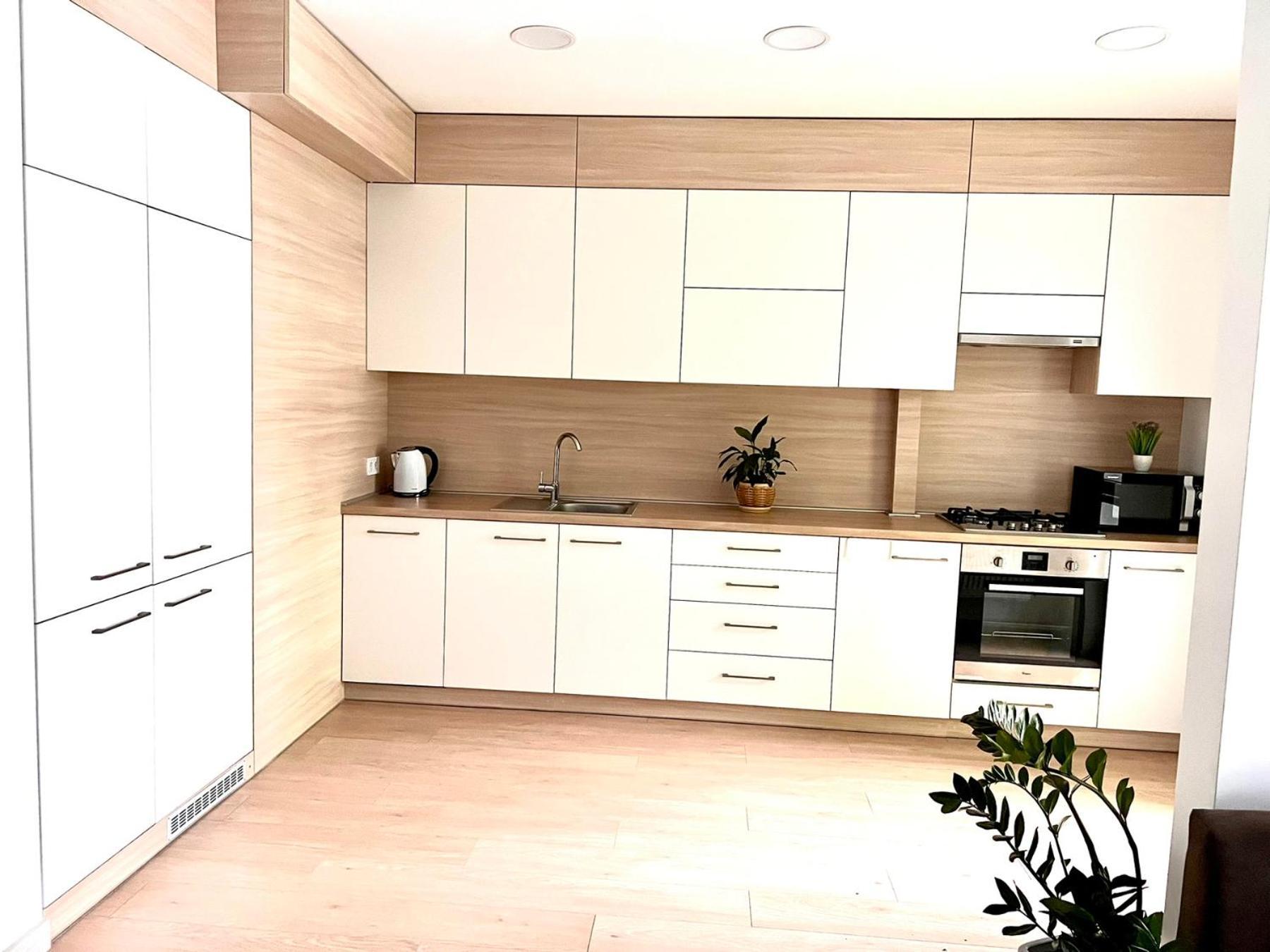 Osapart Romantic Apartment In The Complex Great Britain Lviv Kültér fotó